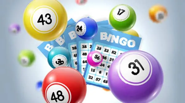 Speech bubbles representing user reviews and ratings around a phsky casino logo, illustrating the importance of player feedback and online reputation.